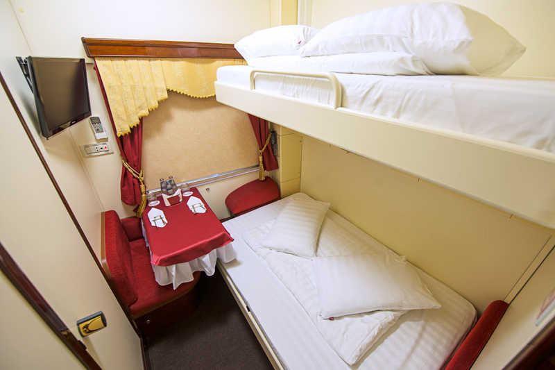 Interior da Cabine Business Class no Expresso Transiberiano Imperial Russia
