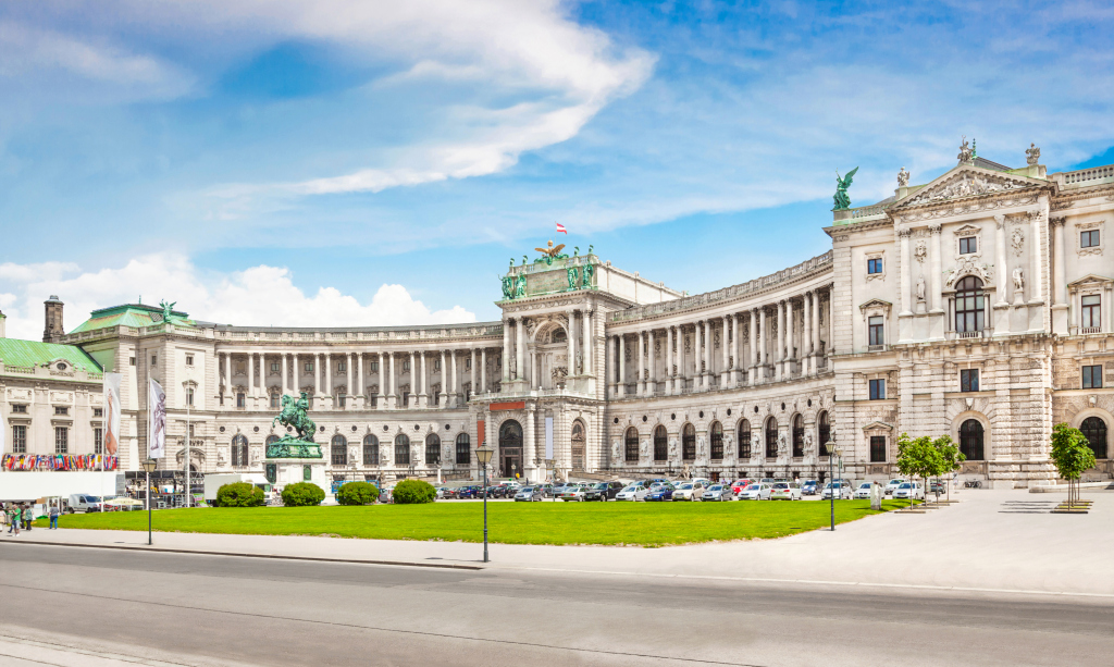 Click to enlarge image Palcio de Hofburg no Heldenplatz de Viena ustria.jpg